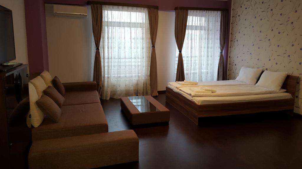 Sunlight Studio Apartment 오라데아 외부 사진