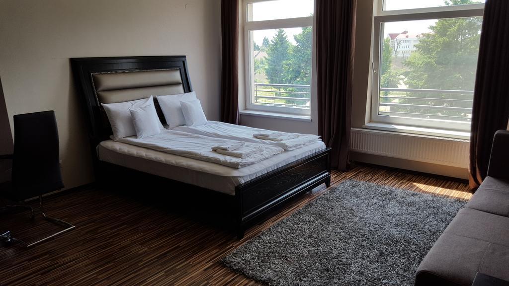Sunlight Studio Apartment 오라데아 외부 사진